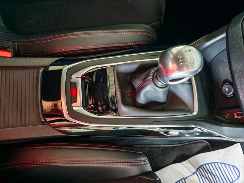 2015 PEUGEOT 308 2015 PEUGEOT 308