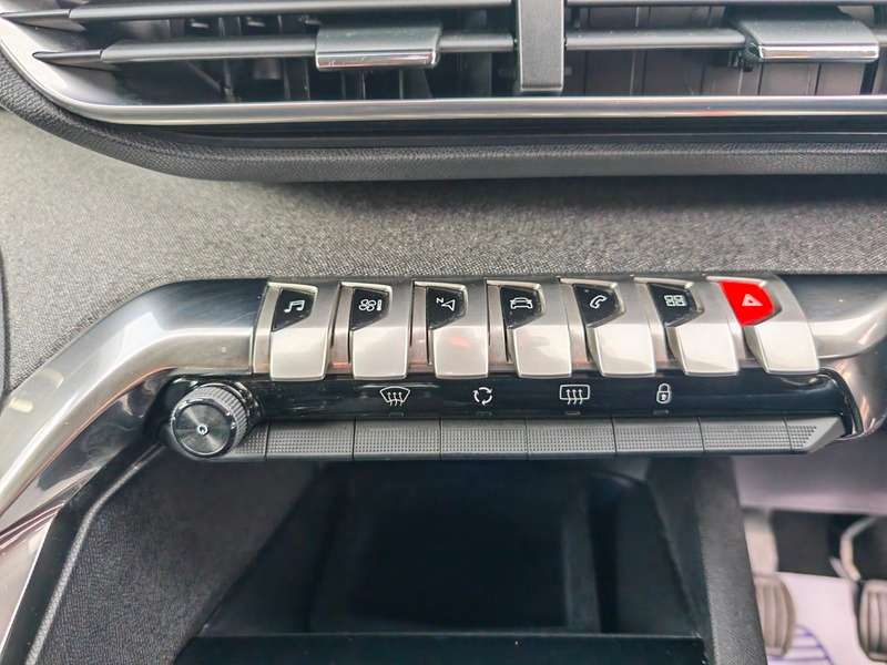 2017 PEUGEOT 3008 2017 PEUGEOT 3008