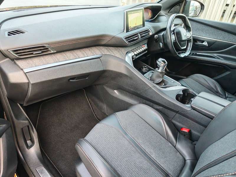 2017 PEUGEOT 3008 2017 PEUGEOT 3008