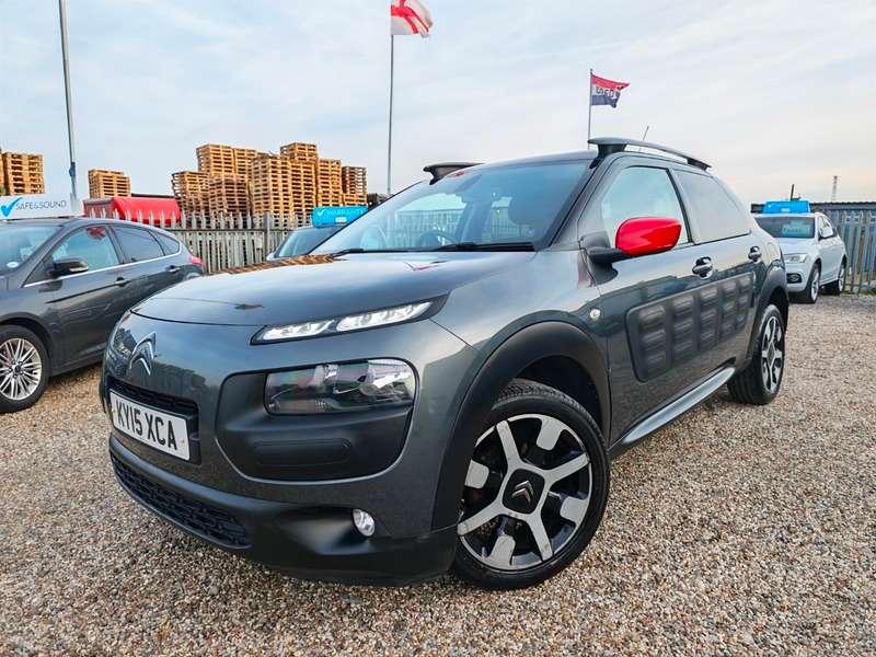 A 2015 CITROEN C4 CACTUS PURETECH FLAIR S/S A 2015 CITROEN C4 CACTUS PURETECH FLAIR S/S