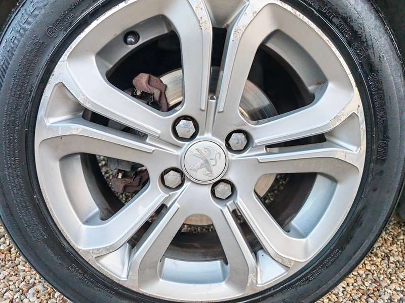 2012 PEUGEOT 208 2012 PEUGEOT 208