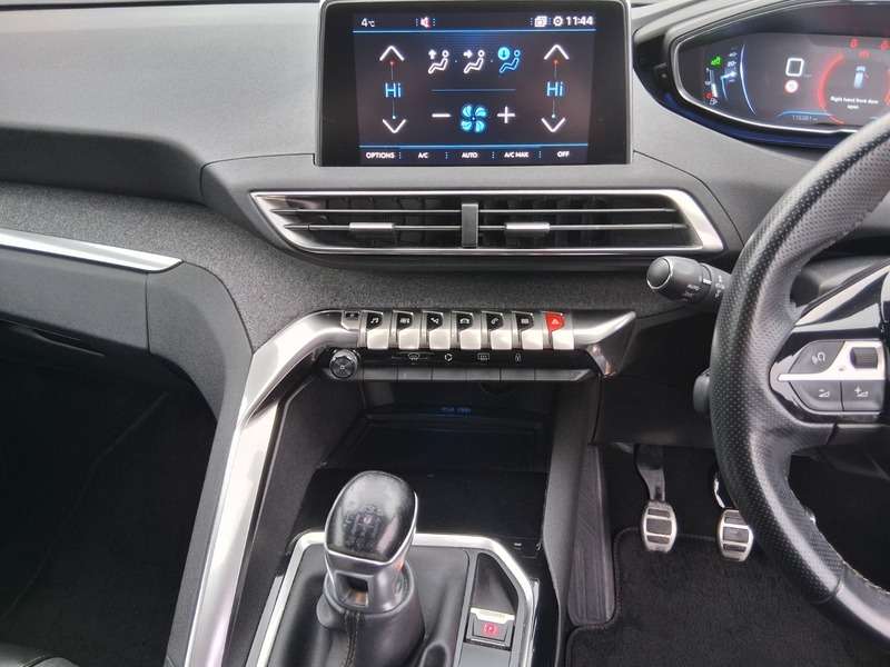 2017 PEUGEOT 3008 2017 PEUGEOT 3008