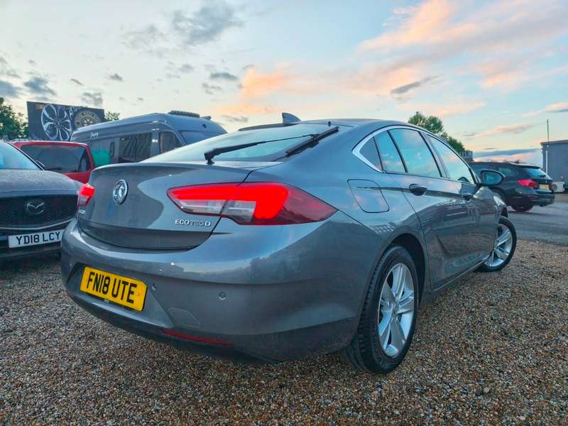 A 2018 VAUXHALL INSIGNIA GRAND SPORT TECH LINE NAV ECOTEC A 2018 VAUXHALL INSIGNIA GRAND SPORT TECH LINE NAV ECOTEC