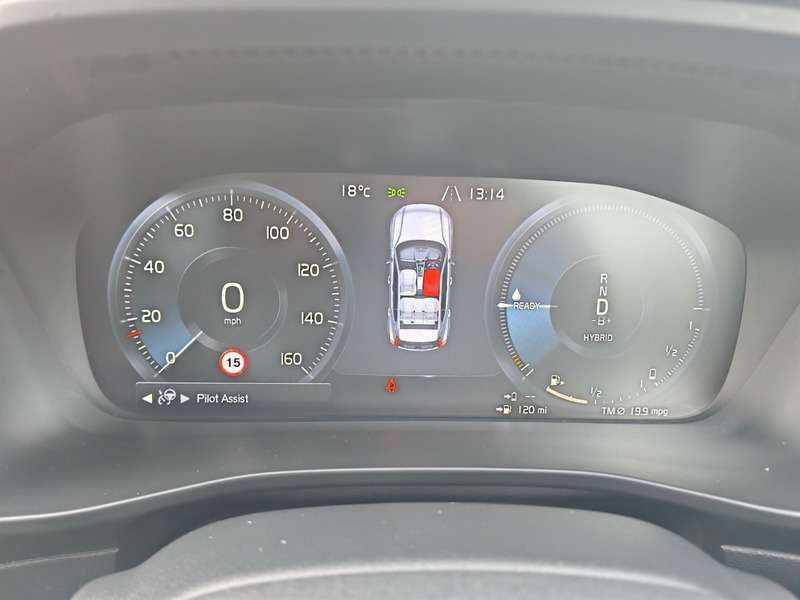 2021 VOLVO XC40 2021 VOLVO XC40