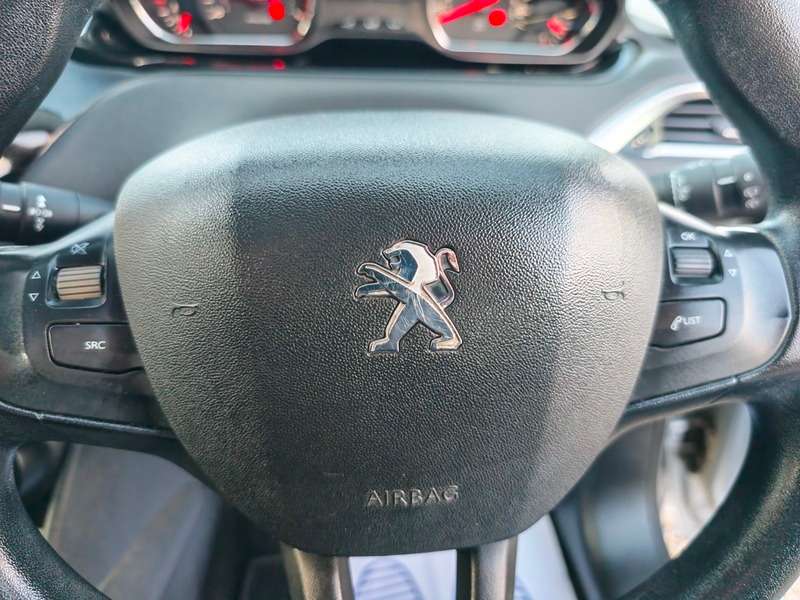 2012 PEUGEOT 208 2012 PEUGEOT 208