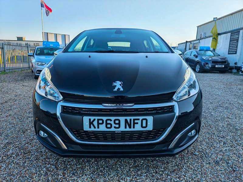 2019 PEUGEOT 208 2019 PEUGEOT 208