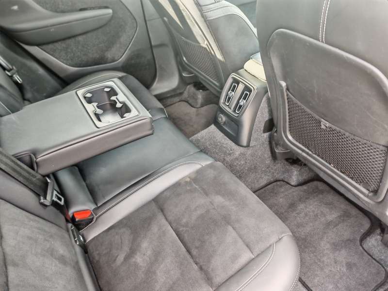 2021 VOLVO XC40 2021 VOLVO XC40