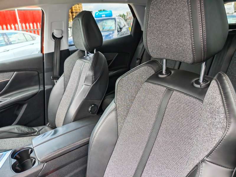 2017 PEUGEOT 3008 2017 PEUGEOT 3008