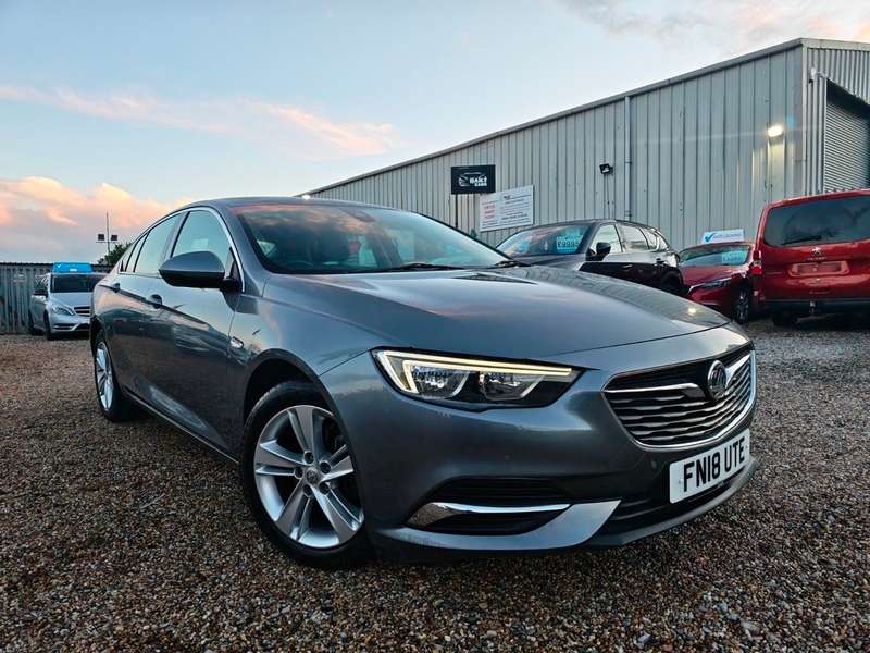 A 2018 VAUXHALL INSIGNIA GRAND SPORT TECH LINE NAV ECOTEC A 2018 VAUXHALL INSIGNIA GRAND SPORT TECH LINE NAV ECOTEC
