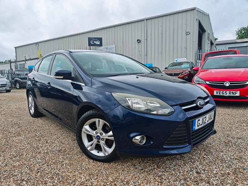 A 2012 FORD FOCUS ZETEC A 2012 FORD FOCUS ZETEC