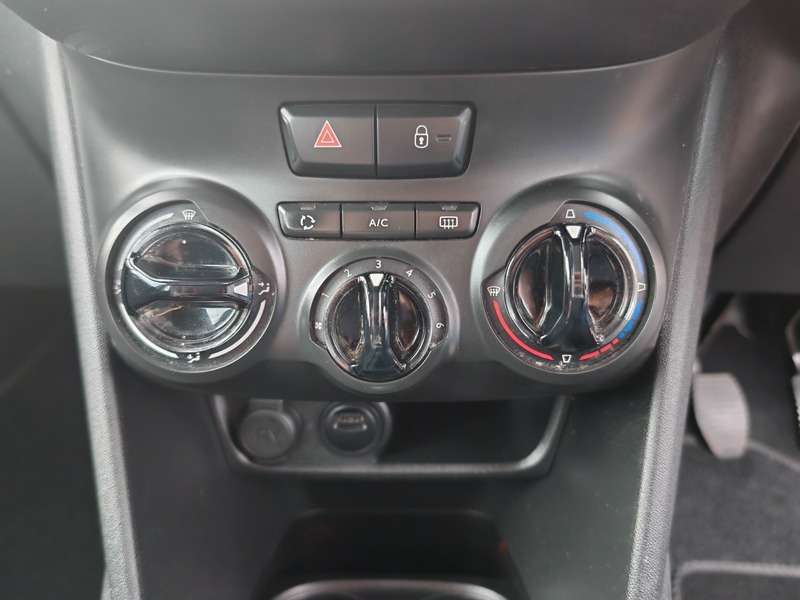 2018 PEUGEOT 208 2018 PEUGEOT 208