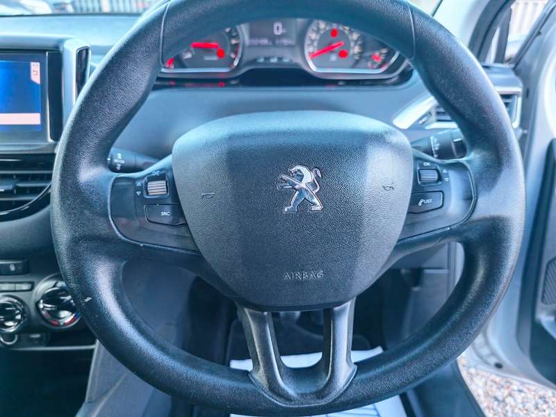 2012 PEUGEOT 208 2012 PEUGEOT 208