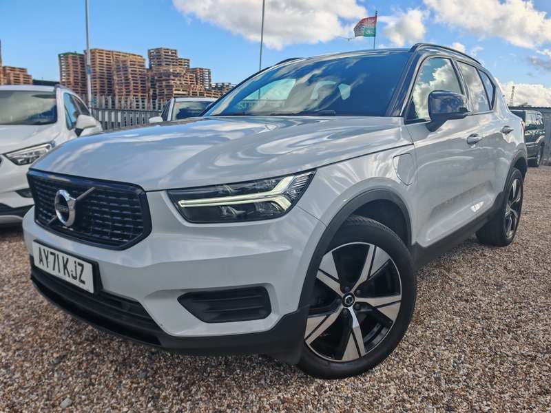 2021 VOLVO XC40 2021 VOLVO XC40
