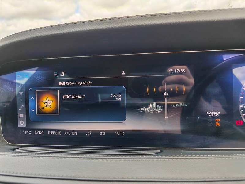 2019 MERCEDES 300 2019 MERCEDES 300