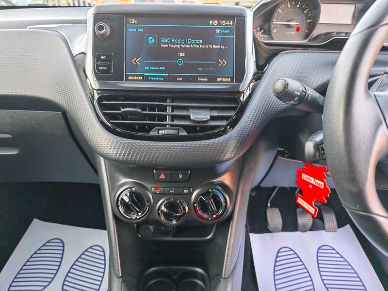 2019 PEUGEOT 208 2019 PEUGEOT 208