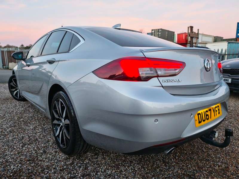2017 VAUXHALL INSIGNIA 2017 VAUXHALL INSIGNIA