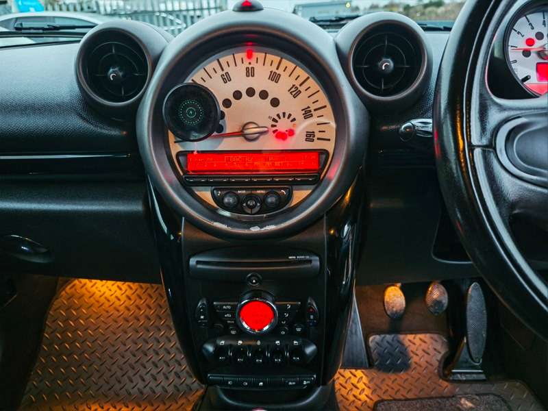 2011 MINI COUNTRYMAN 2011 MINI COUNTRYMAN