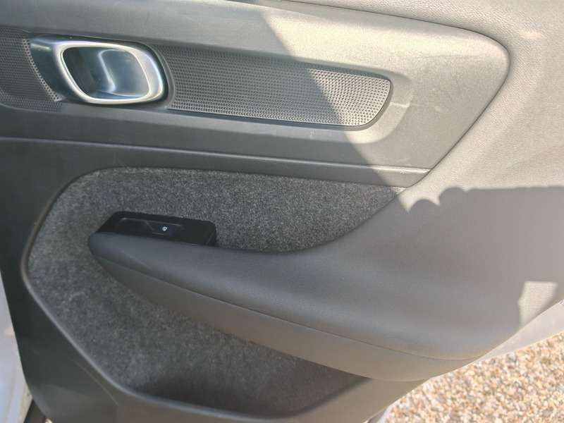 2021 VOLVO XC40 2021 VOLVO XC40