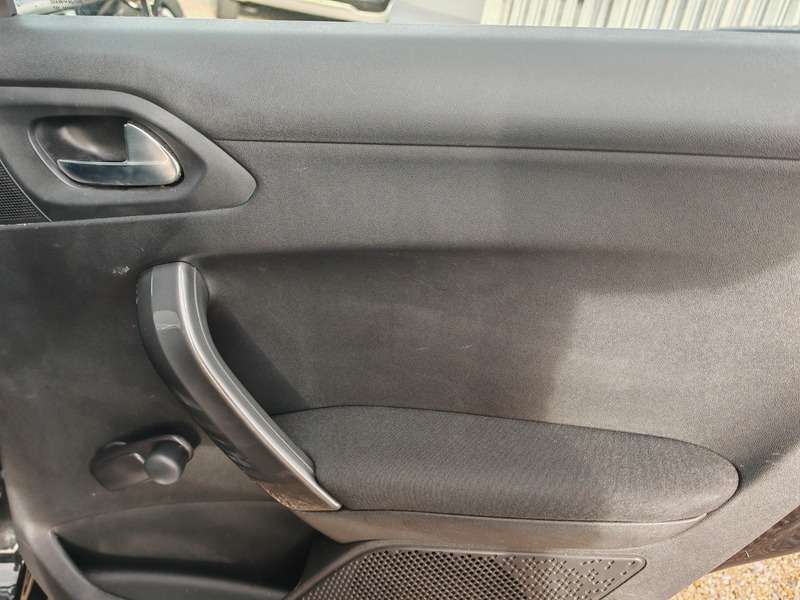 2018 PEUGEOT 2008 2018 PEUGEOT 2008