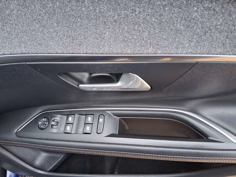 2017 PEUGEOT 3008 2017 PEUGEOT 3008