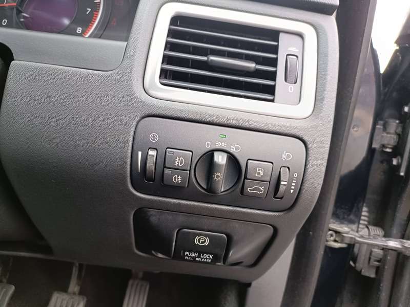 2011 VOLVO S80 2011 VOLVO S80