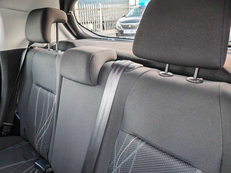 2012 PEUGEOT 208 2012 PEUGEOT 208