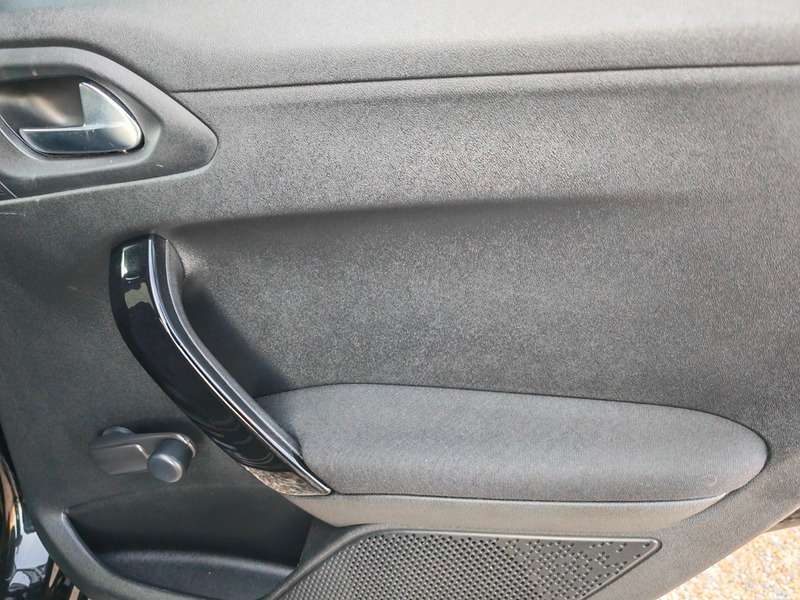 2019 PEUGEOT 208 2019 PEUGEOT 208