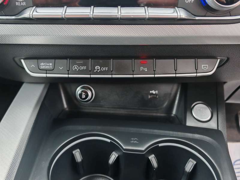 2017 AUDI A4 2017 AUDI A4