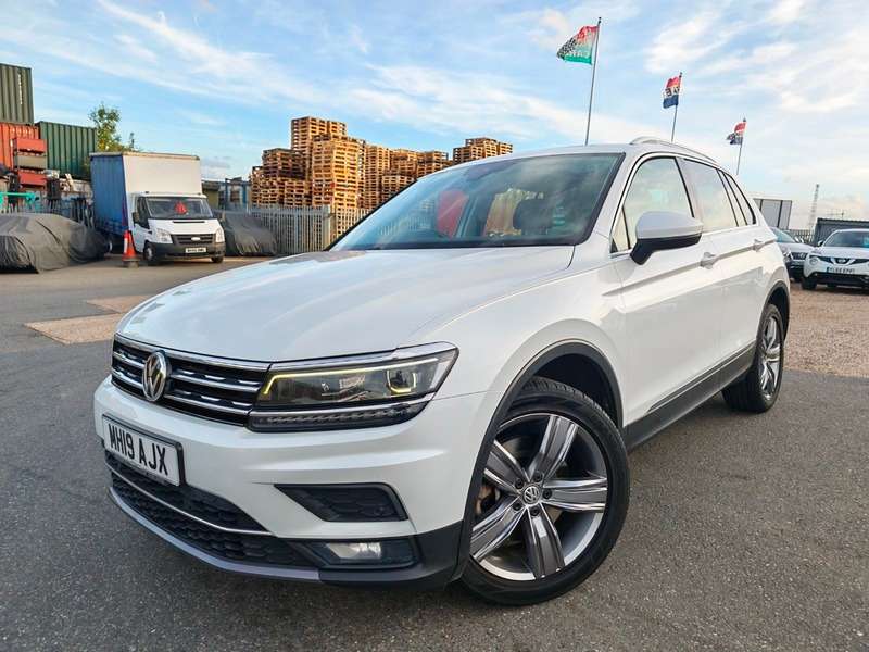 A 2019 VOLKSWAGEN TIGUAN SEL TSI 4MOTION DSG A 2019 VOLKSWAGEN TIGUAN SEL TSI 4MOTION DSG