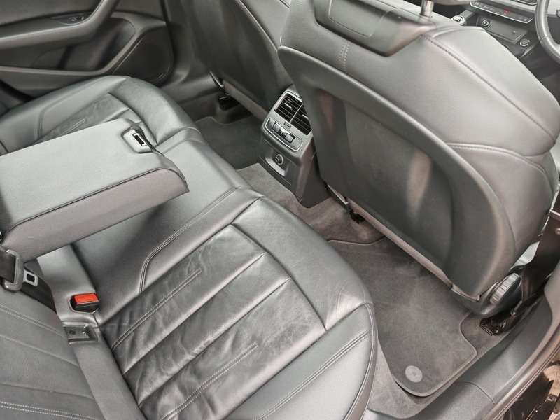 2017 AUDI A4 2017 AUDI A4