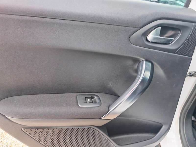2018 PEUGEOT 2008 2018 PEUGEOT 2008