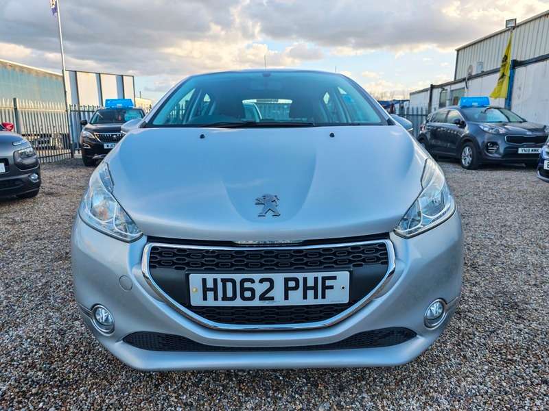 2012 PEUGEOT 208 2012 PEUGEOT 208