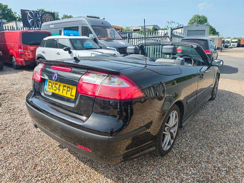 A 2004 SAAB 9-3 T AERO A 2004 SAAB 9-3 T AERO
