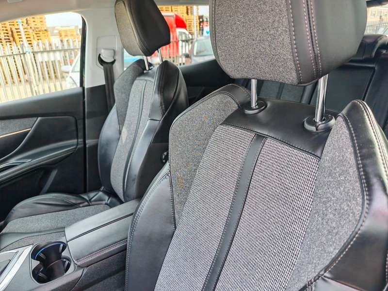 2017 PEUGEOT 3008 2017 PEUGEOT 3008