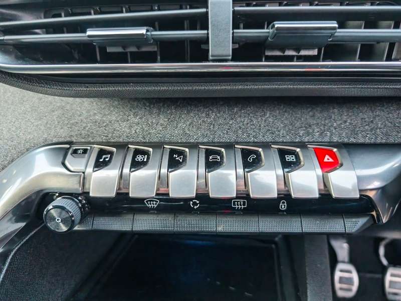 2017 PEUGEOT 3008 2017 PEUGEOT 3008