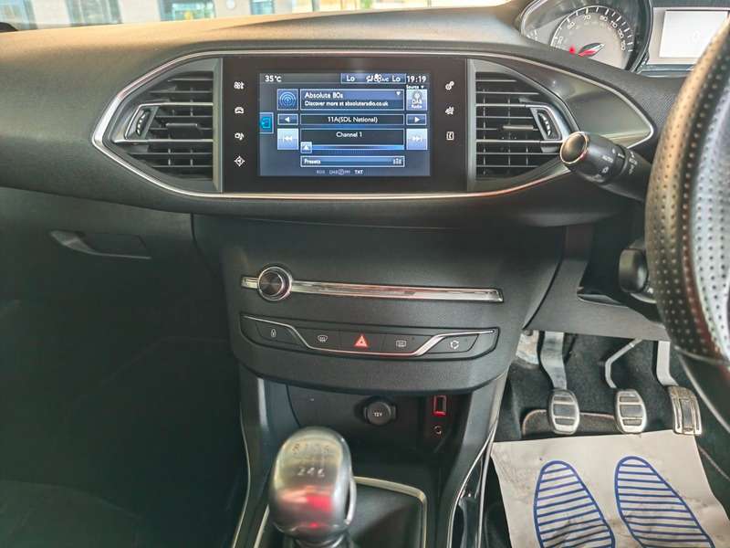 2015 PEUGEOT 308 2015 PEUGEOT 308