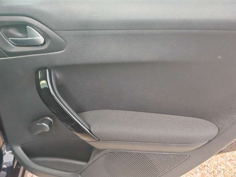 2018 PEUGEOT 208 2018 PEUGEOT 208