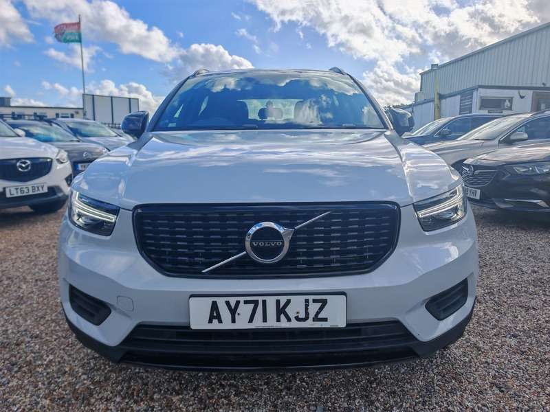 2021 VOLVO XC40 2021 VOLVO XC40