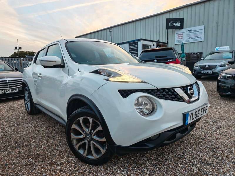 A 2016 NISSAN JUKE TEKNA XTRONIC A 2016 NISSAN JUKE TEKNA XTRONIC