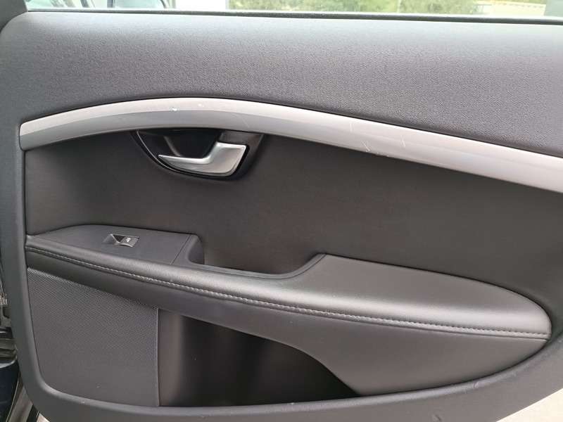 2011 VOLVO S80 2011 VOLVO S80