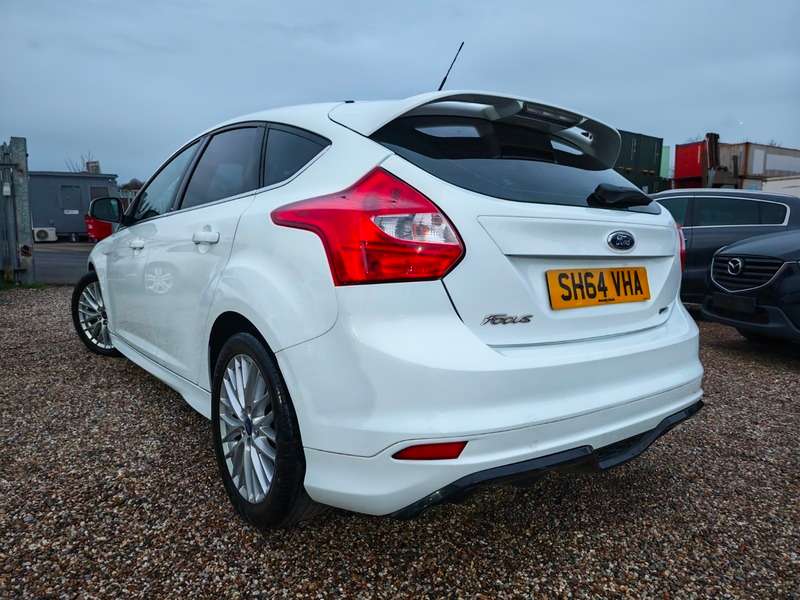 A 2014 FORD FOCUS ZETEC S A 2014 FORD FOCUS ZETEC S