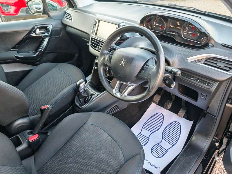 2019 PEUGEOT 208 2019 PEUGEOT 208