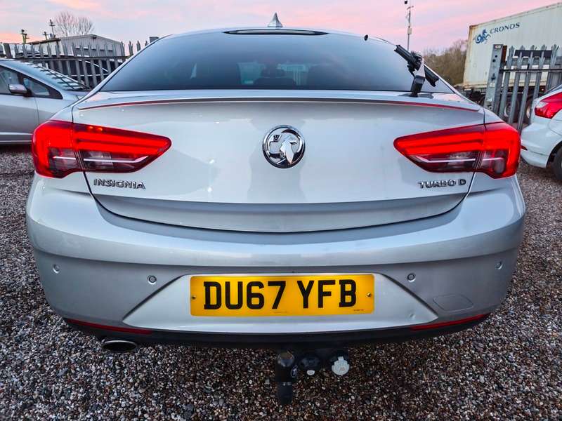 2017 VAUXHALL INSIGNIA 2017 VAUXHALL INSIGNIA