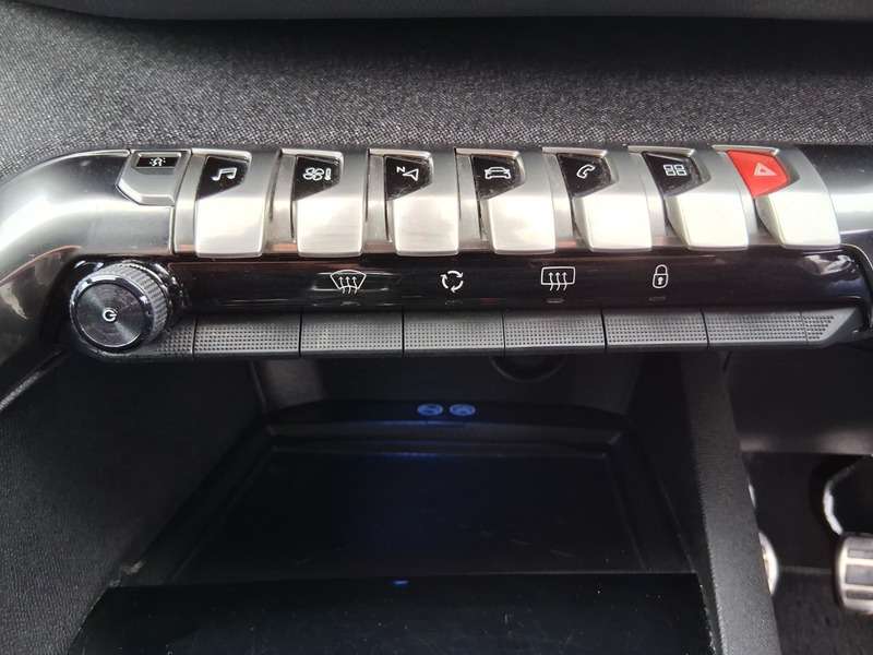 2017 PEUGEOT 3008 2017 PEUGEOT 3008