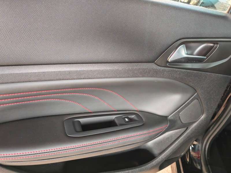 2015 PEUGEOT 308 2015 PEUGEOT 308