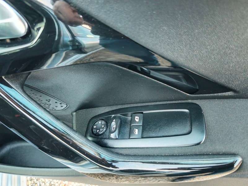 2012 PEUGEOT 208 2012 PEUGEOT 208