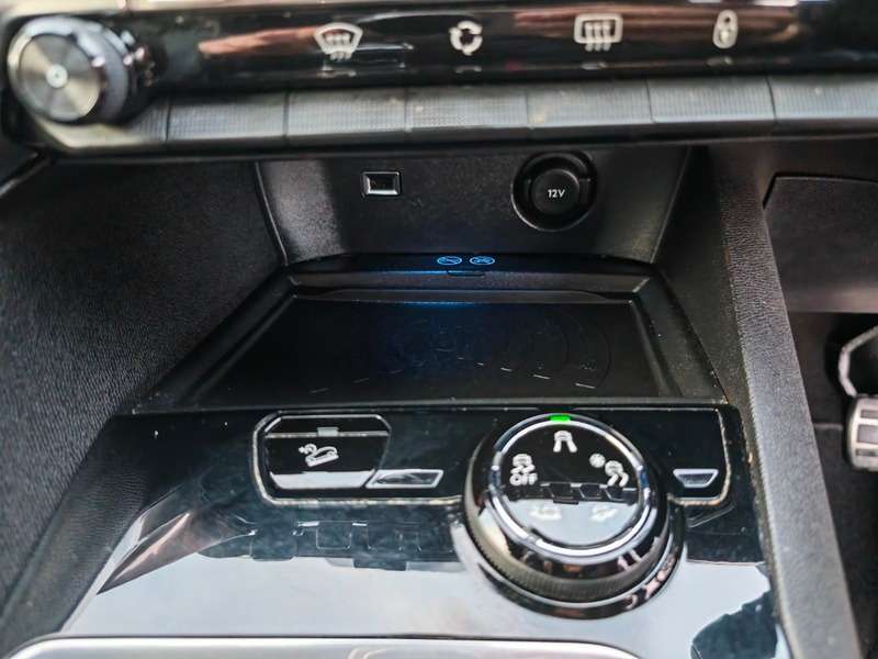 2017 PEUGEOT 3008 2017 PEUGEOT 3008