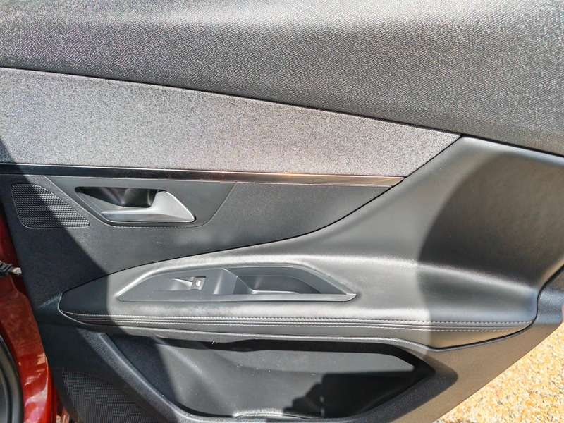 2017 PEUGEOT 3008 2017 PEUGEOT 3008