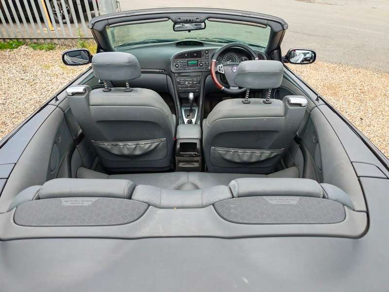 2004 SAAB 9-3 2004 SAAB 9-3
