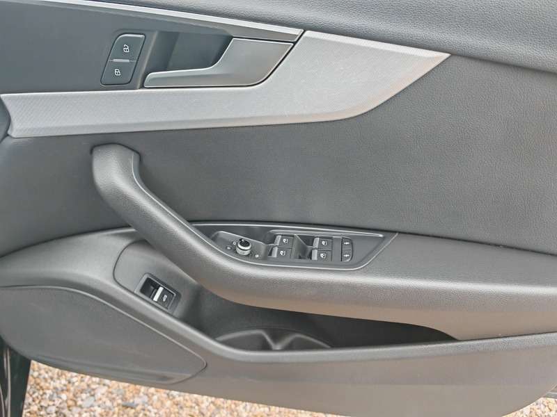 2017 AUDI A4 2017 AUDI A4